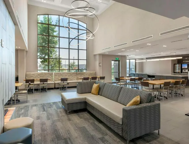 Executive Residency by Best Western Toronto-Mississauga hotel detail image 3