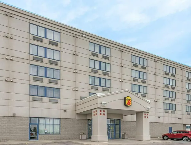 Super 8 by Wyndham Mississauga hotel detail image 1