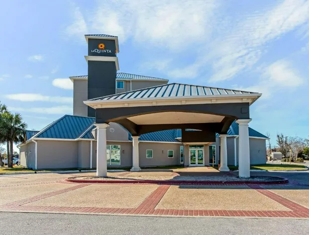 La Quinta Inn & Suites by Wyndham Panama City hotel detail image 3