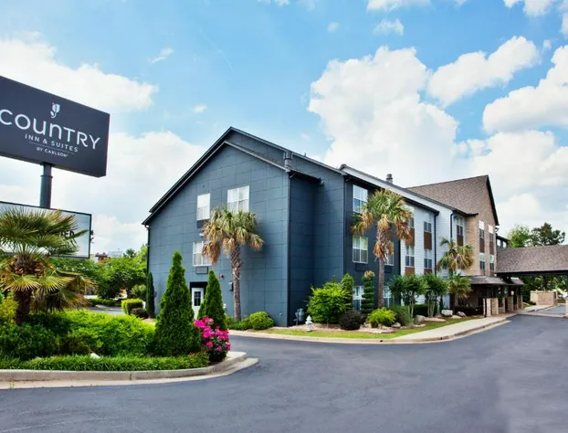 Baymont Inn & Suites by Wyndham Morrow/Atlanta I-75 South hotel detail image 2