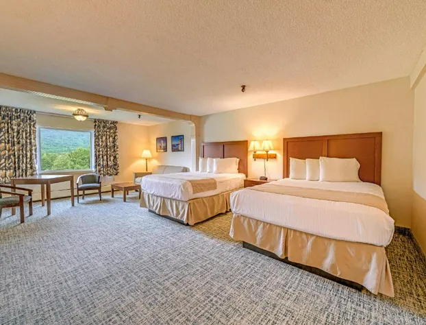 Town and Country Inn & Resort hotel detail image 2