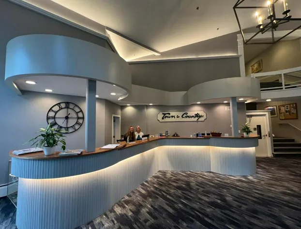 Town and Country Inn & Resort hotel detail image 4