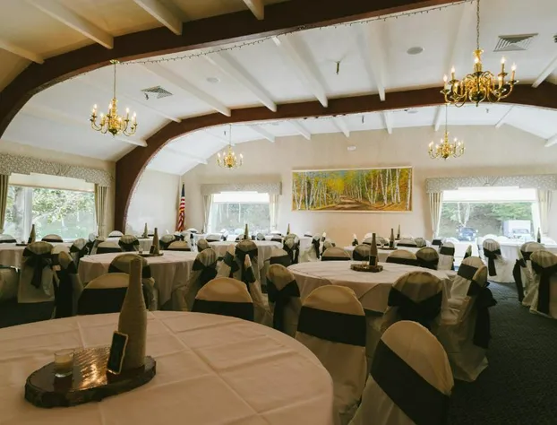 Town and Country Inn & Resort hotel detail image 4