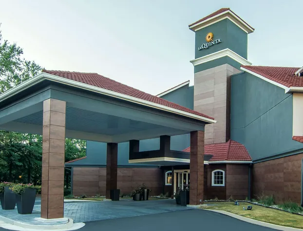 La Quinta Inn & Suites by Wyndham Atlanta Perimeter Medical hotel detail image 4