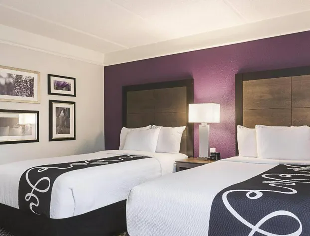 La Quinta Inn & Suites by Wyndham Atlanta Perimeter Medical hotel detail image 3