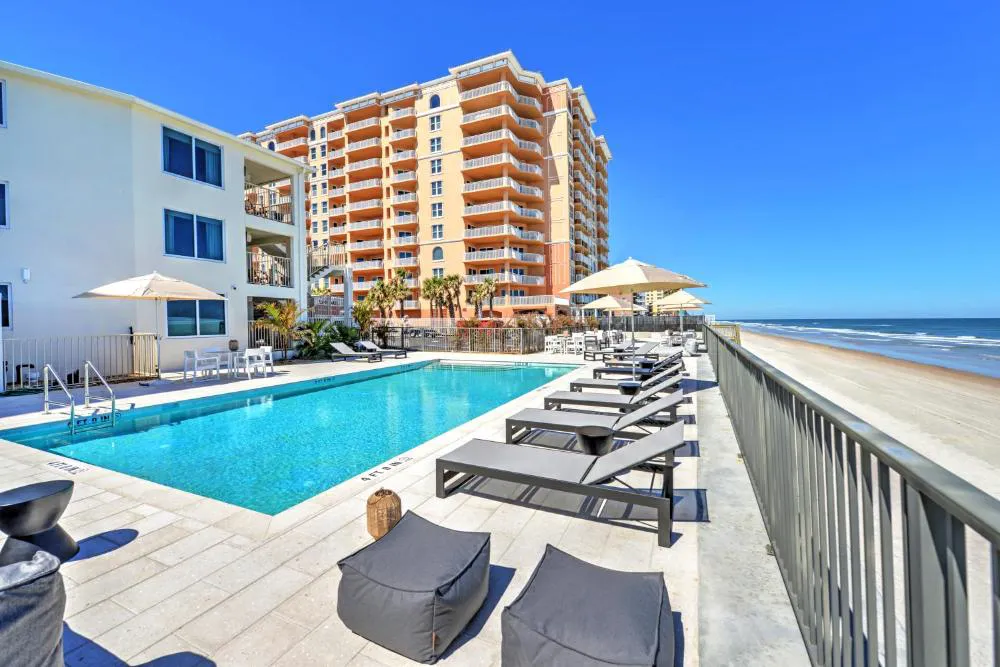 Ambros Daytona hotel hero