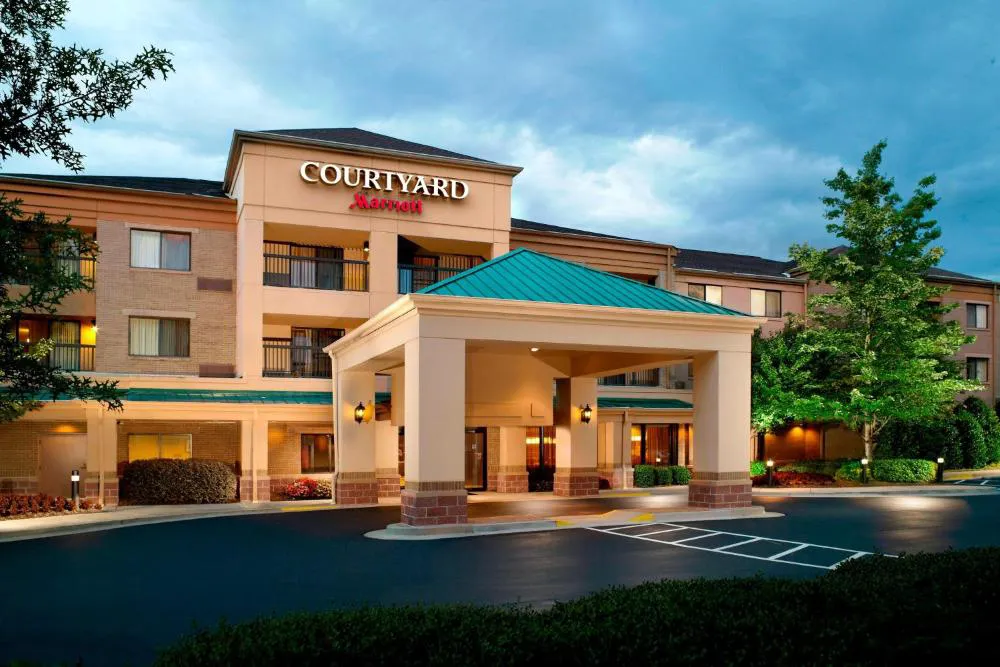 Courtyard by Marriott Atlanta Alpharetta hotel hero