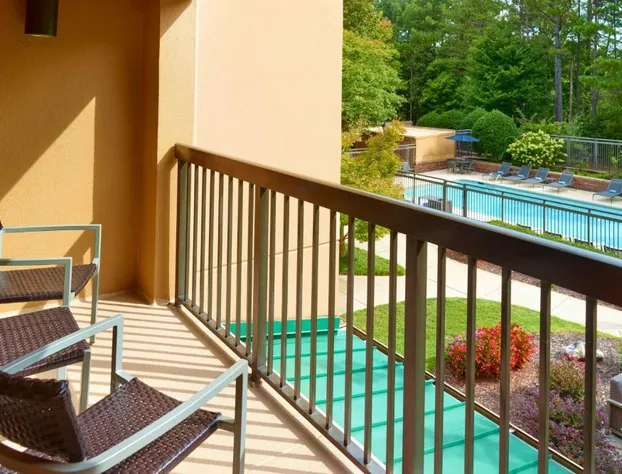 Courtyard by Marriott Atlanta Alpharetta hotel detail image 2