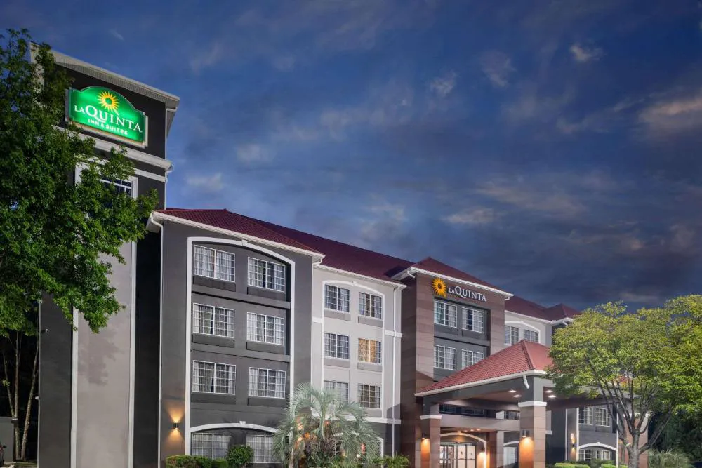 La Quinta Inn & Suites by Wyndham Atlanta Stockbridge hotel hero