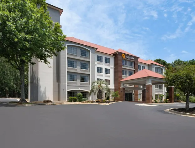 La Quinta Inn & Suites by Wyndham Atlanta Stockbridge hotel detail image 1