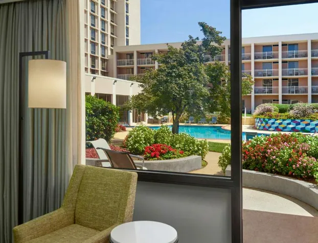 Atlanta Airport Marriott hotel detail image 1
