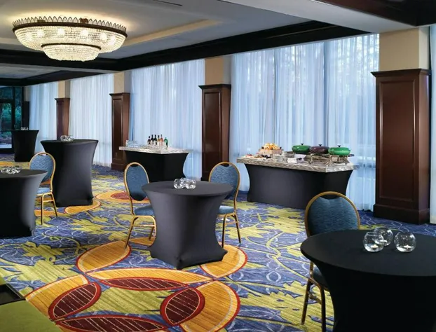 Atlanta Airport Marriott hotel detail image 4