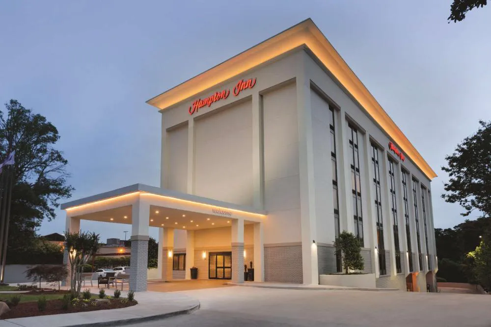 Hampton Inn Atlanta Buckhead hotel hero