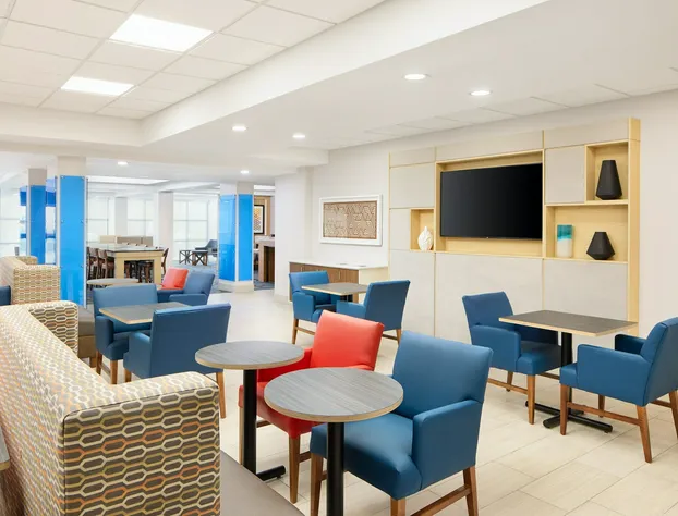 Holiday Inn Express & Suites Atlanta - Tucker Northlake by IHG hotel detail image 2