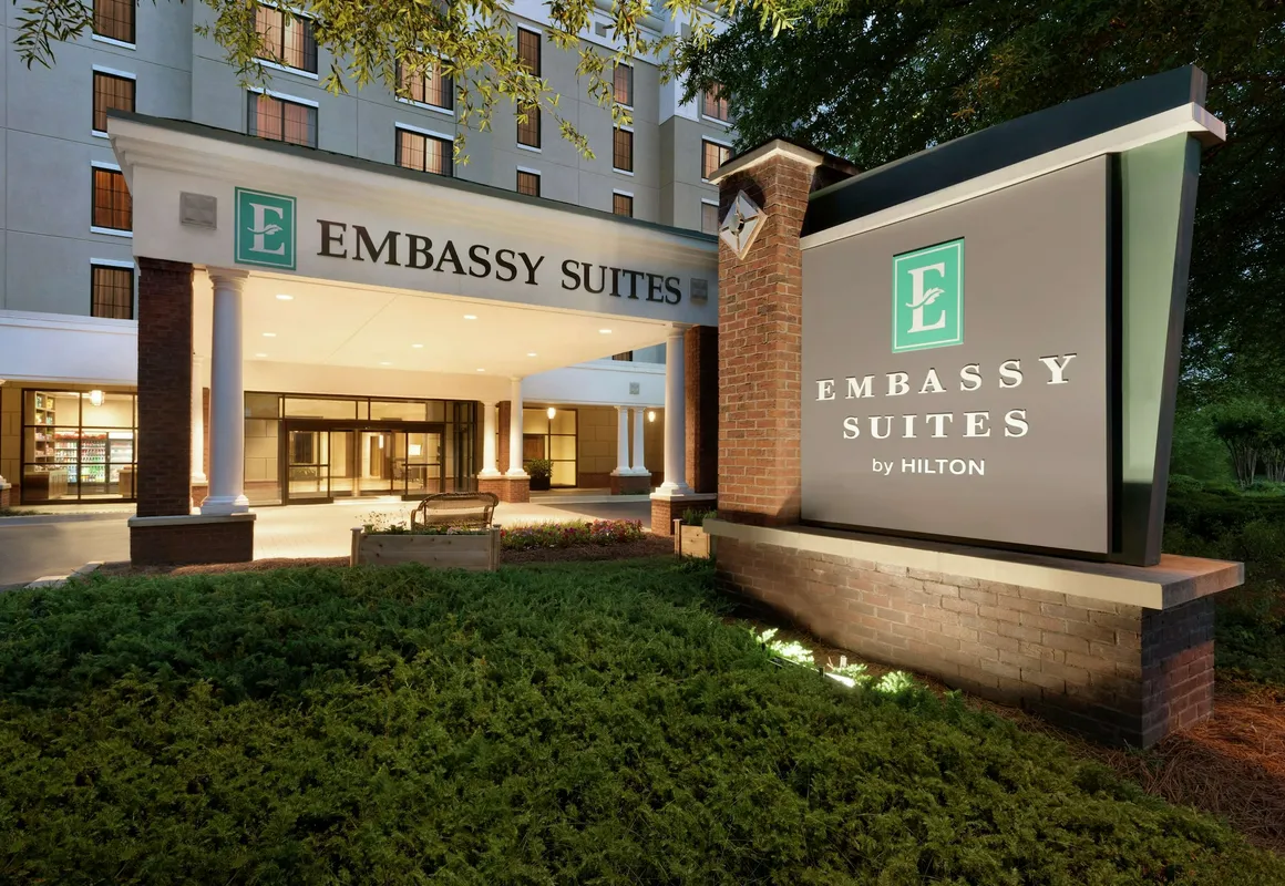 Embassy Suites by Hilton Atlanta Alpharetta hotel hero