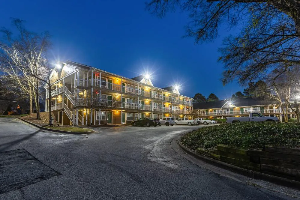 HomeTowne Studios by Red Roof Atlanta NE - Downtown Norcross hotel hero