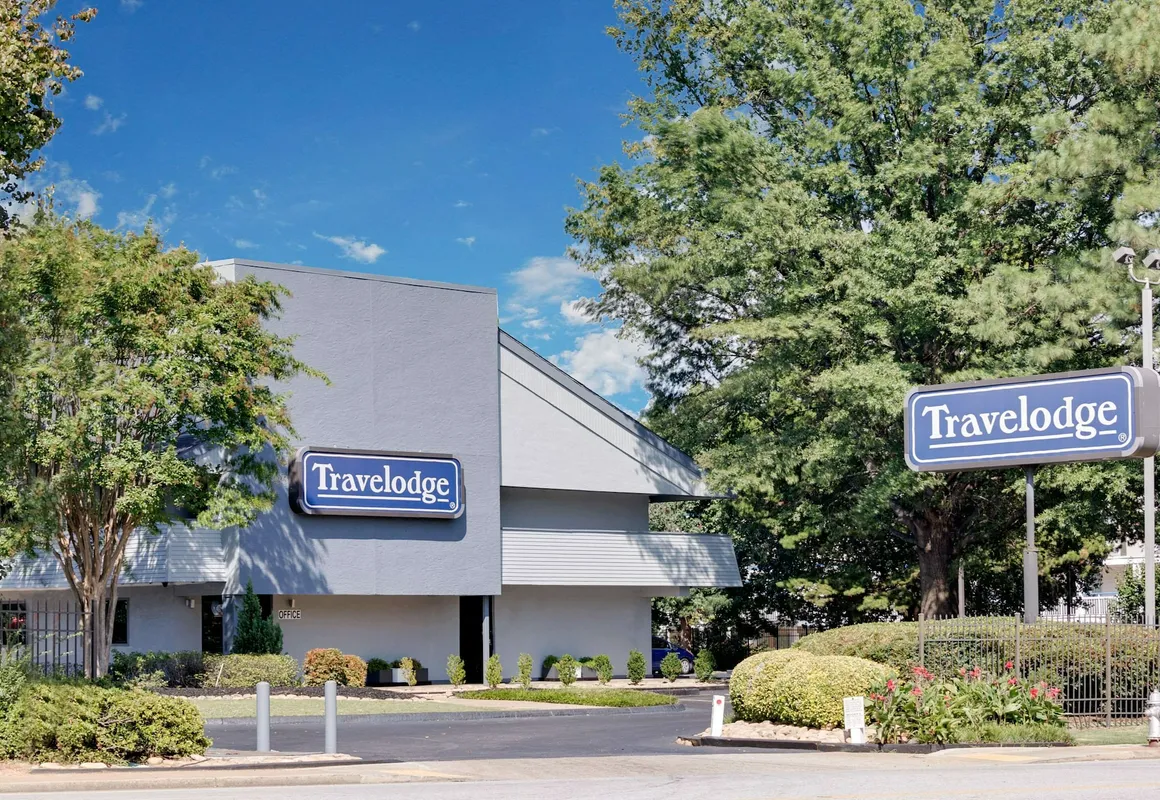Travelodge by Wyndham College Park hotel hero