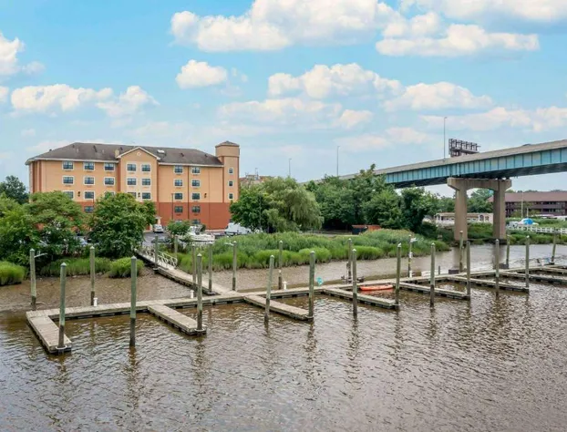 Extended Stay America Suites Secaucus Meadowlands hotel detail image 3