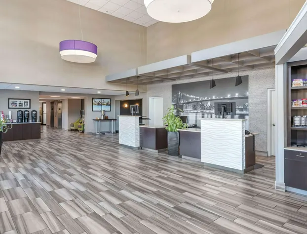 La Quinta Inn & Suites by Wyndham Clifton/Rutherford hotel detail image 4