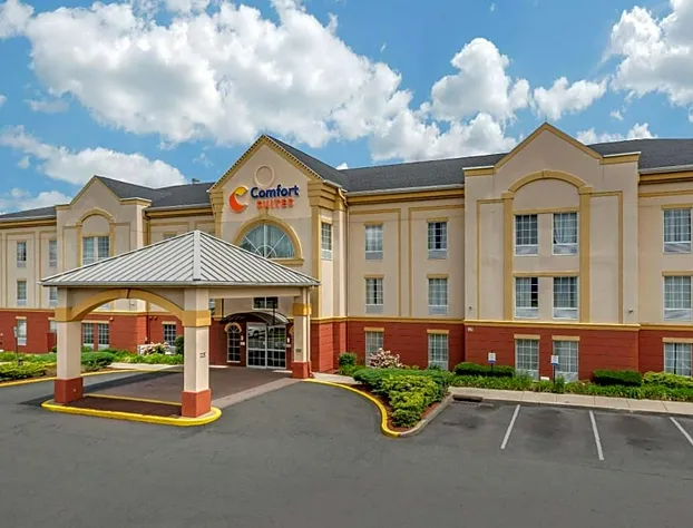 Comfort Suites Newark - Harrison hotel detail image 2