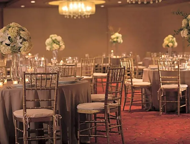 Renaissance Newark Airport Hotel hotel detail image 1