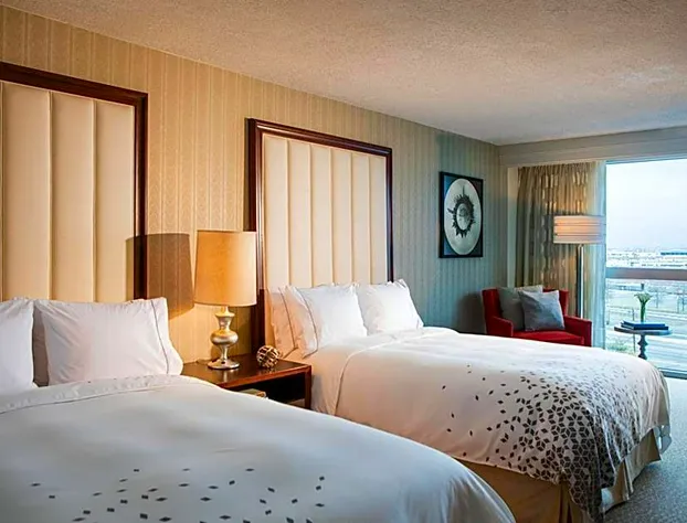 Renaissance Newark Airport Hotel hotel detail image 4