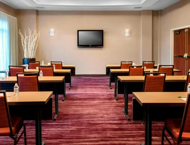 Courtyard by Marriott Newark Elizabeth hotel detail image 4