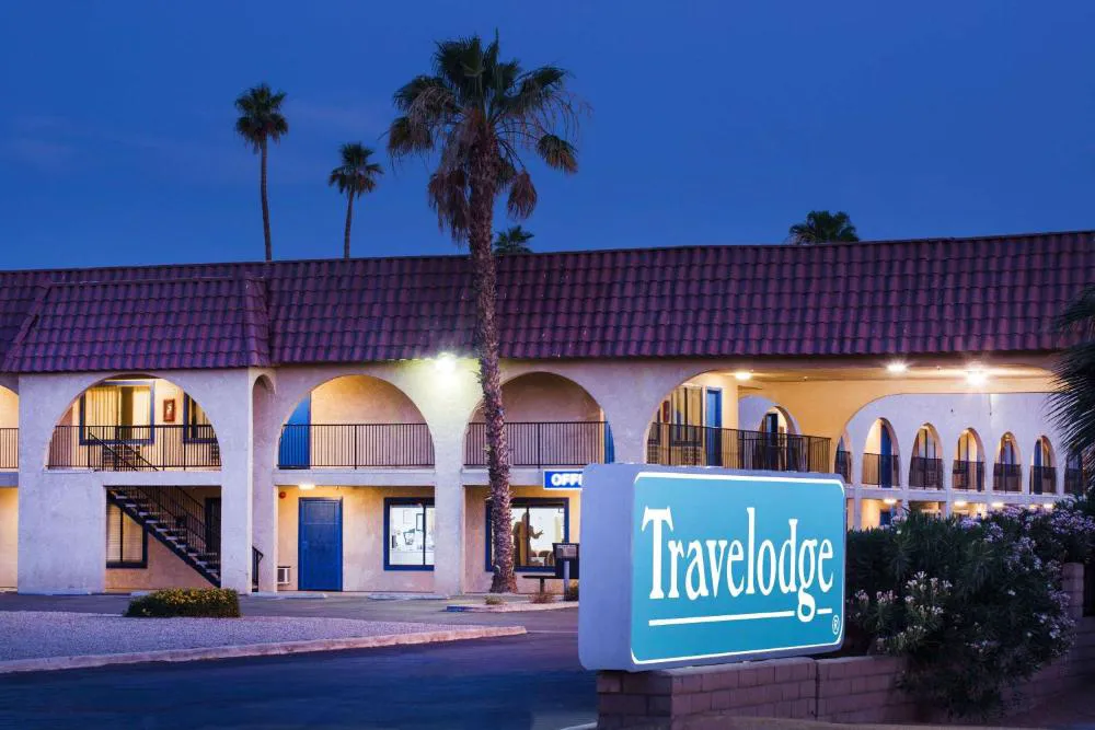 Travelodge by Wyndham Indio hotel hero
