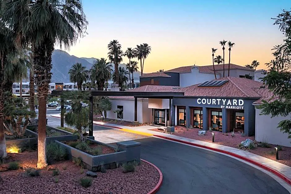 Courtyard By Marriott Palm Springs hotel hero