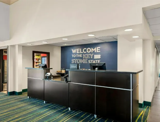 Hampton Inn & Suites Newtown hotel detail image 4