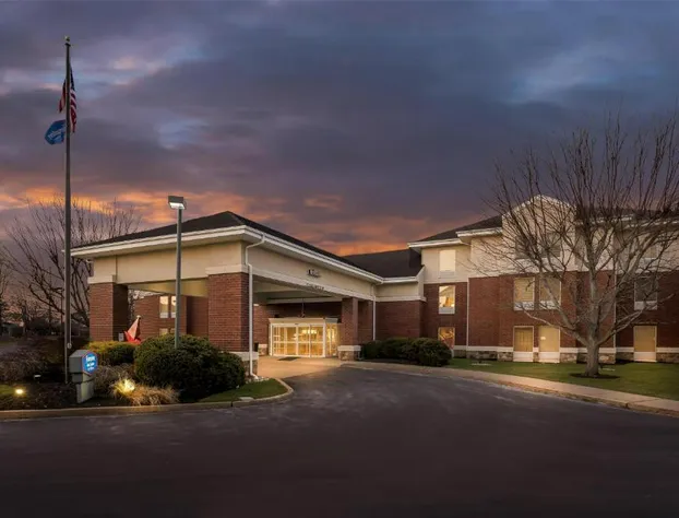 Hampton Inn & Suites Newtown hotel detail image 3