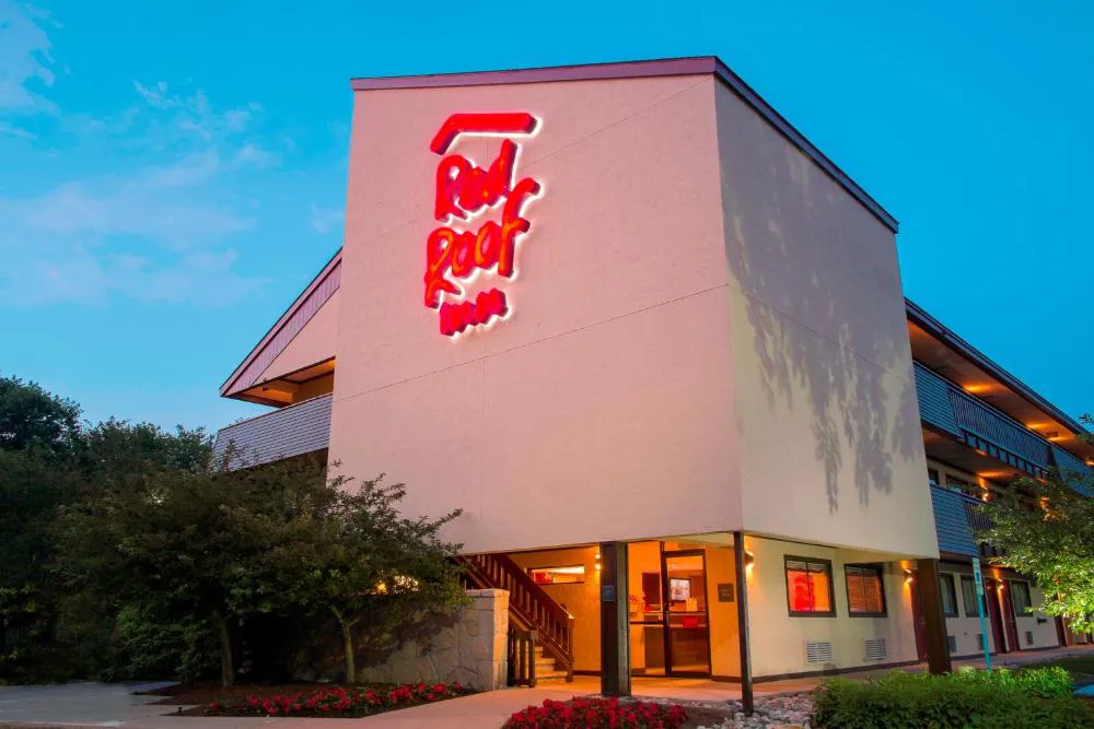 Red Roof Inn Philadelphia - Oxford Valley hotel hero
