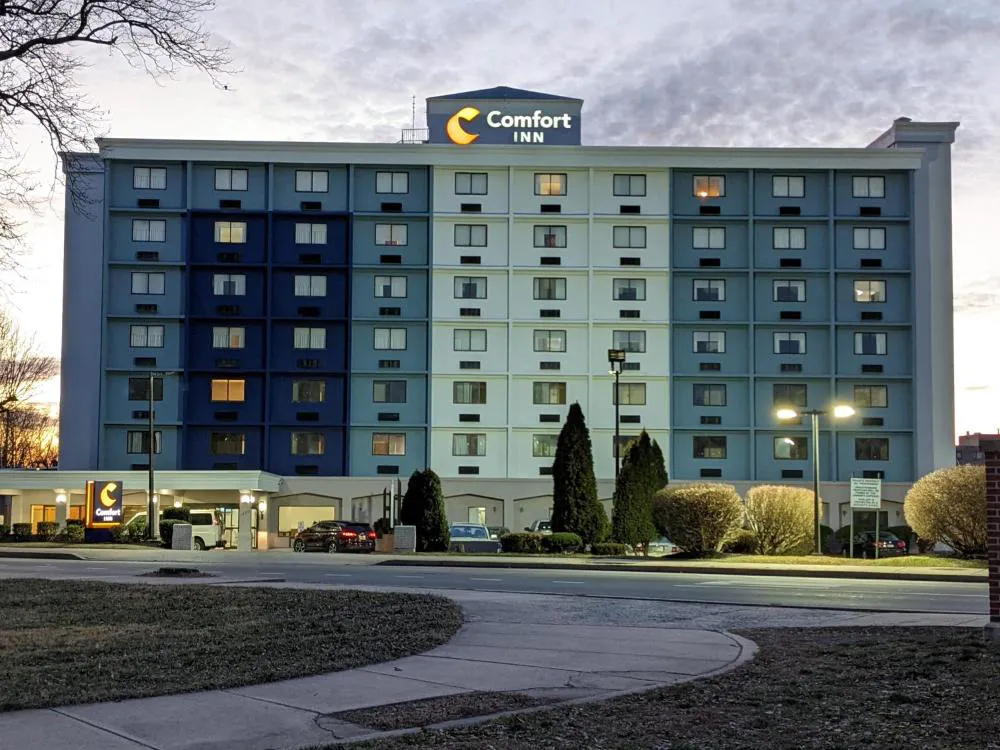 Comfort Inn Philadelphia International Airport West hotel hero