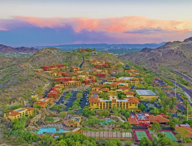 Hilton Phoenix Tapatio Cliffs Resort hotel detail image 3