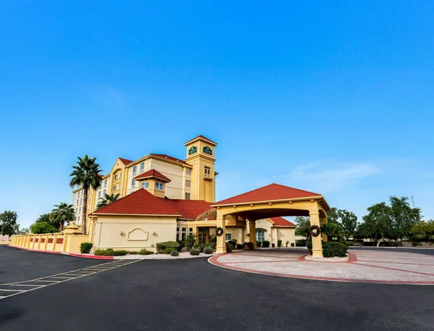 La Quinta Inn & Suites by Wyndham Mesa Superstition Springs hotel detail image 1