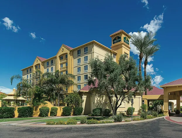 La Quinta Inn & Suites by Wyndham Phoenix Mesa West hotel detail image 1