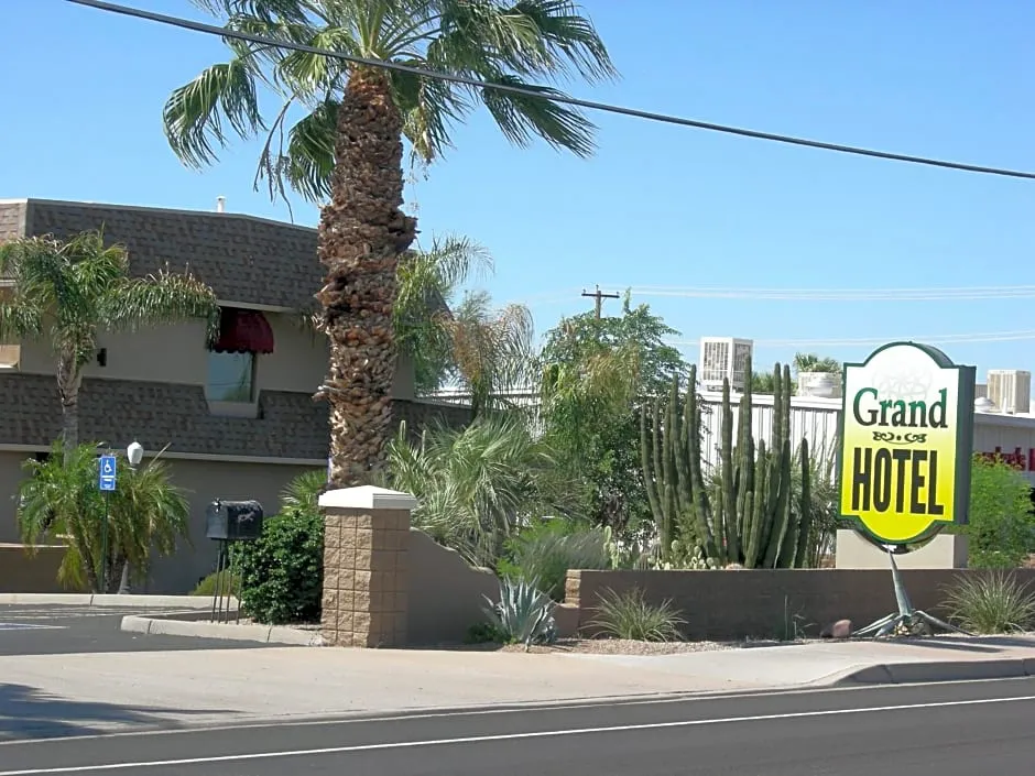 Grand Hotel hotel hero