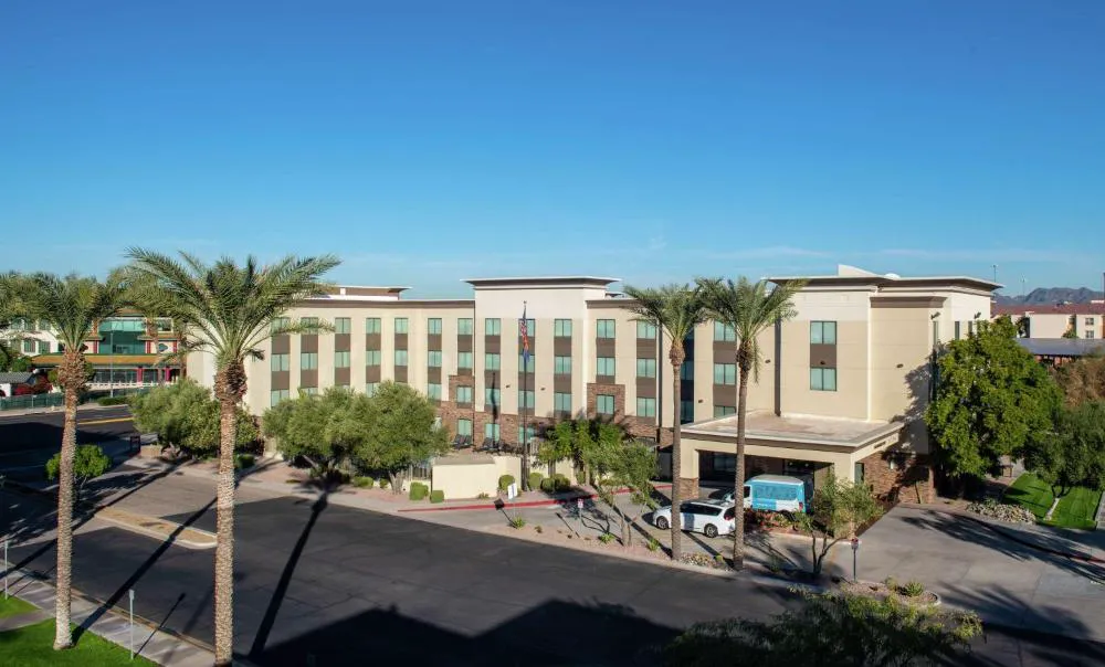 Hampton Inn Phoenix-Airport North hotel hero