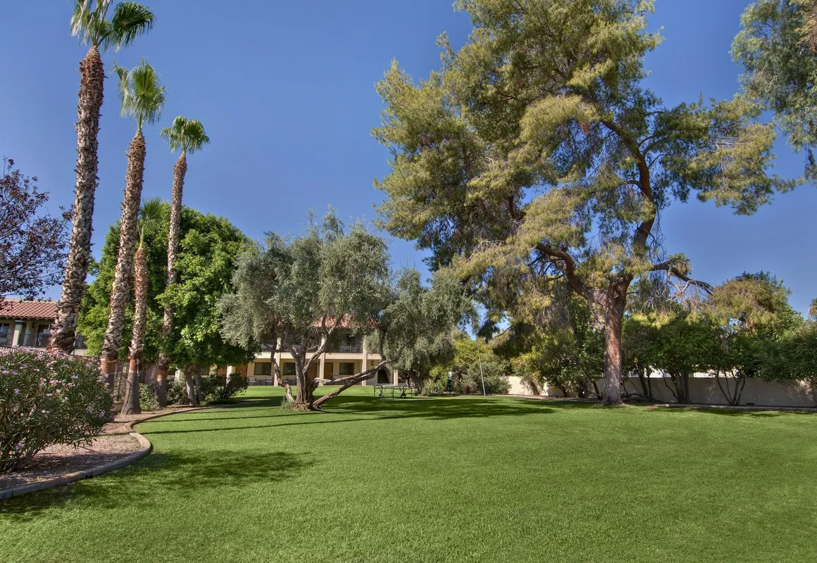 Independence 47 Hotel hotel hero