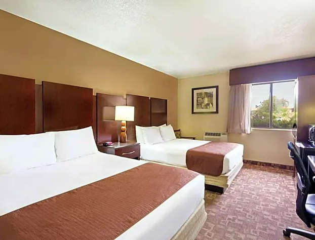 Super 8 by Wyndham Chandler Phoenix hotel detail image 3