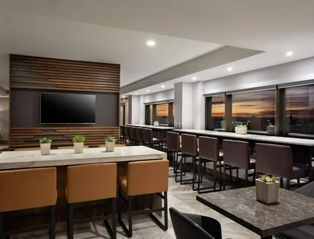 Marriott Phoenix Airport hotel detail image 4