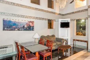 Days Inn by Wyndham Phoenix West hotel detail image 4