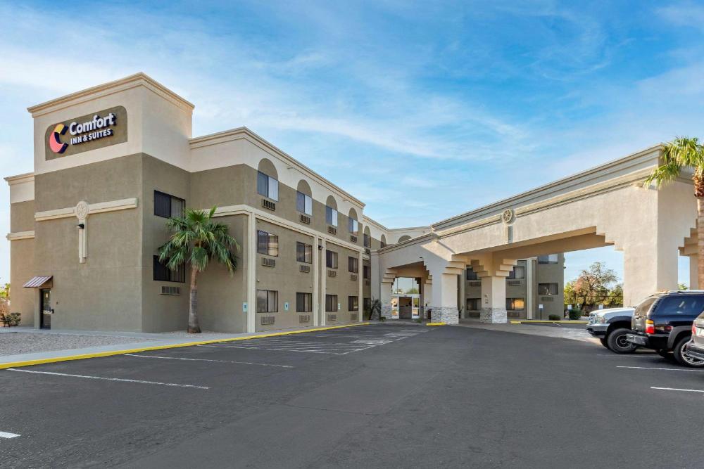 Comfort Inn & Suites Surprise Near Sun City West hotel hero