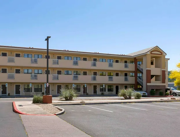 Extended Stay America Select Suites Phoenix Scottsdale North hotel detail image 1