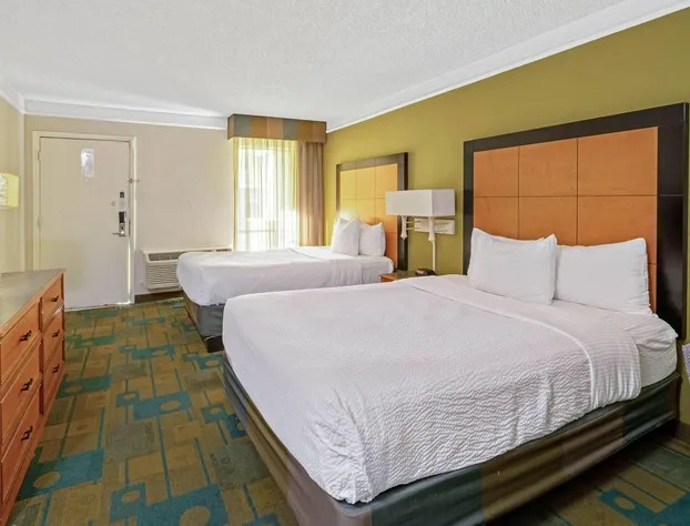 Travelodge by Wyndham Phoenix North hotel detail image 1