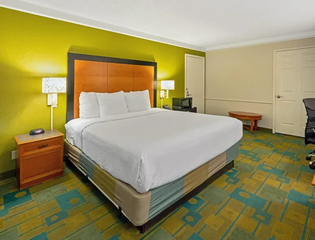 Travelodge by Wyndham Phoenix North hotel detail image 3