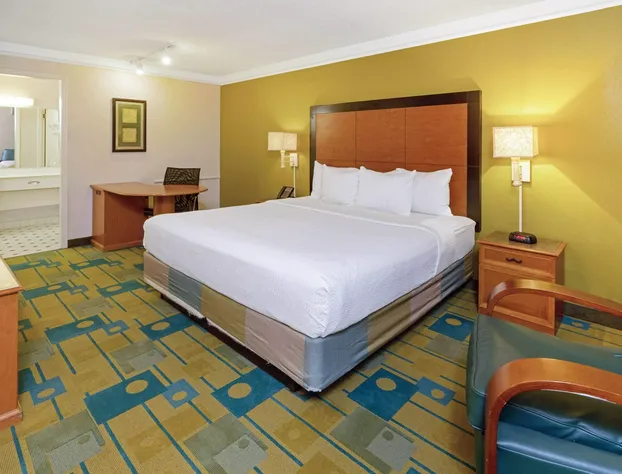 Travelodge by Wyndham Phoenix North hotel detail image 2