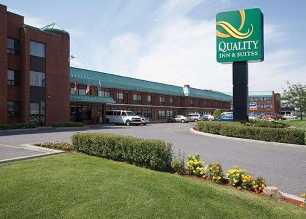 Quality Inn & Suites P.E. Trudeau Airport hotel hero