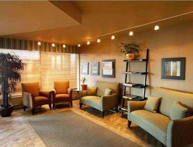 Quality Inn & Suites P.E. Trudeau Airport hotel detail image 4