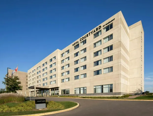 Courtyard by Marriott Montreal Airport hotel detail image 1